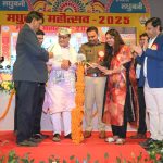 जिला स्थापना दिवस सह मधुबनी महोत्सव के सांध्यकालीन सांस्कृतिक कार्यक्रम मैं झूमते रहे श्रोता,