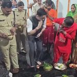सावन के अंतिम सोमवार पर डीएम-एसएसपी ने देर रात भैरवा स्थान मंदिर पहुंचकर लिया सुरक्षा एवं विधि-व्यवस्था का जायजा